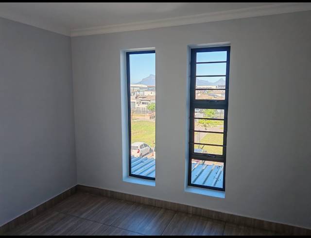 3 BEDROOM APARTMENT FOR SALE IN PARKLANDS NORTH